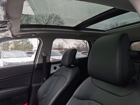 New 2026 Kia Sportage EX w/ EX Panorama Roof Package FWD image 10