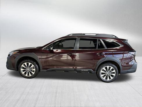 Used 2025 Subaru Outback Limited image 4