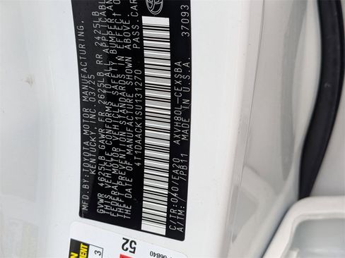 Used 2025 Toyota Camry SE image 35