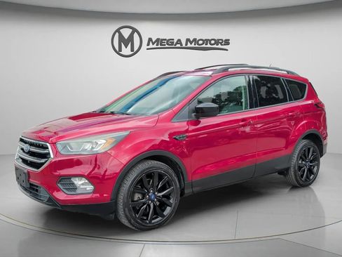 Used 2018 Ford Escape SE w/ SE Sport Appearance Package AWD/4WD image 2