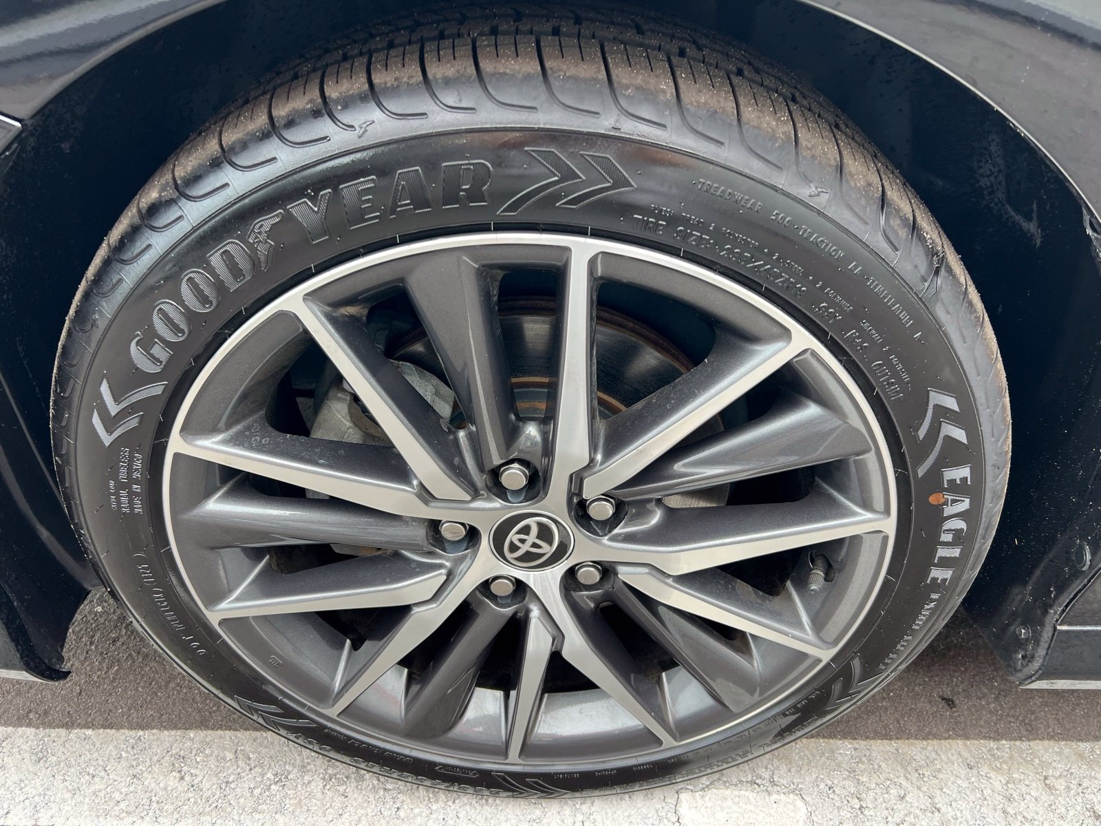 Used 2021 Toyota Camry XLE FWD image 13