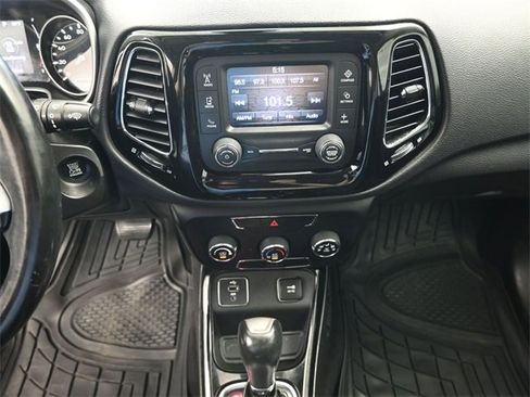 Used 2018 Jeep Compass Altitude image 22