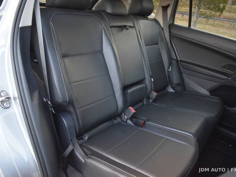 Used 2020 Volkswagen Tiguan SE w/ Panoramic Sunroof Package AWD/4WD image 15