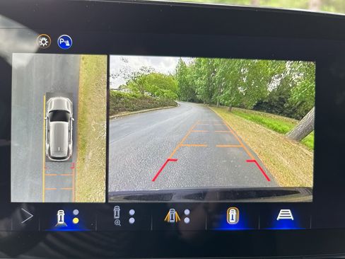 New 2026 Chevrolet Equinox LT FWD image 23