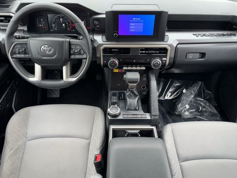Certified 2025 Toyota Tacoma SR5 image 15