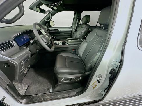 New 2026 Jeep Grand Wagoneer L Limited image 28