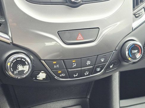 Used 2018 Chevrolet Cruze LT w/ Redline Edition FWD image 19