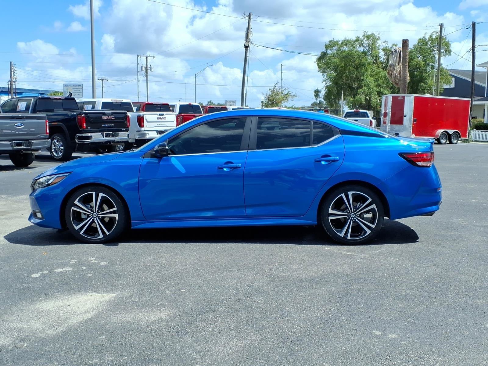 Used 2022 Nissan Sentra SR w/ SR Premium Package FWD image 2