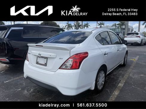 Used 2019 Nissan Versa SV FWD image 7