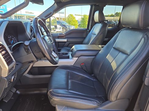 Used 2022 Ford F350 Lariat w/ Chrome Package image 18