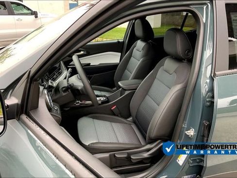 New 2026 Chevrolet Trax LT image 9