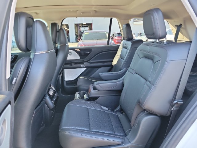 Used 2023 Lincoln Aviator Reserve w/ Equipment Group 201A AWD/4WD image 23