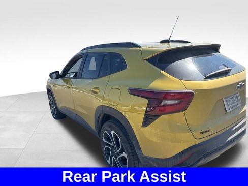 Used 2024 Chevrolet Trax RS w/ Driver Confidence Package image 10