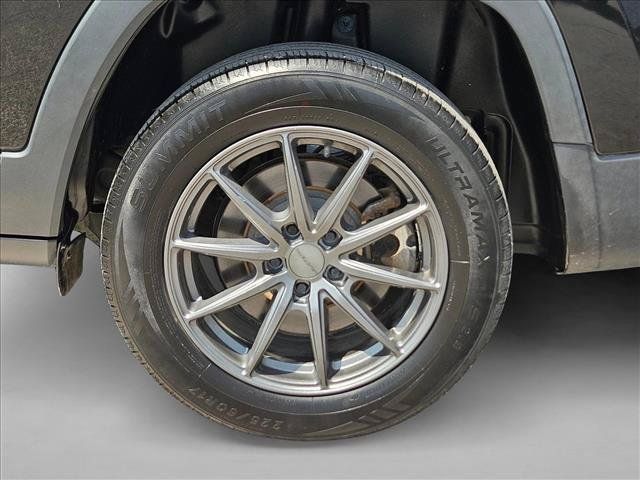 Used 2015 Jeep Cherokee Latitude w/ Comfort/Convenience Group FWD image 22