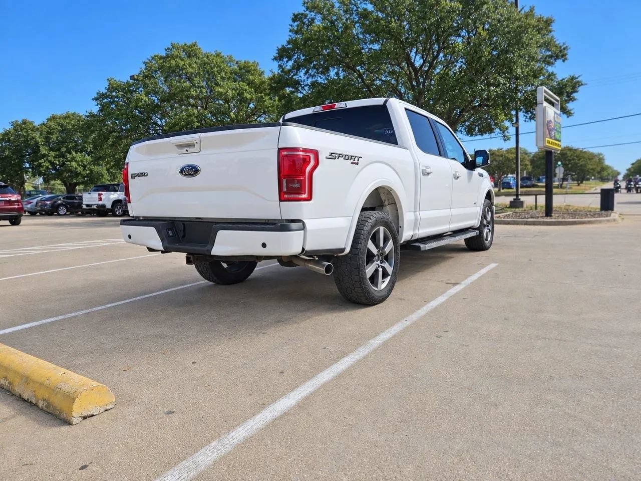 Used 2017 Ford F150 Lariat AWD/4WD image 3
