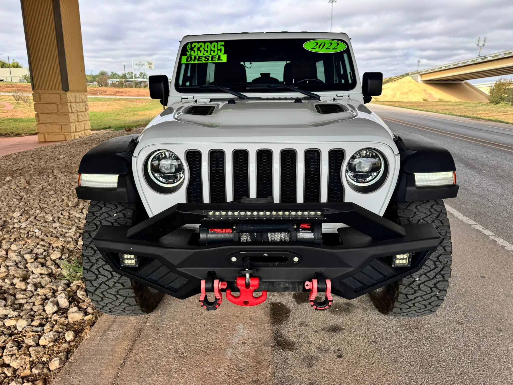 Used 2022 Jeep Wrangler Unlimited Rubicon w/ LED Lighting Group AWD/4WD image 8