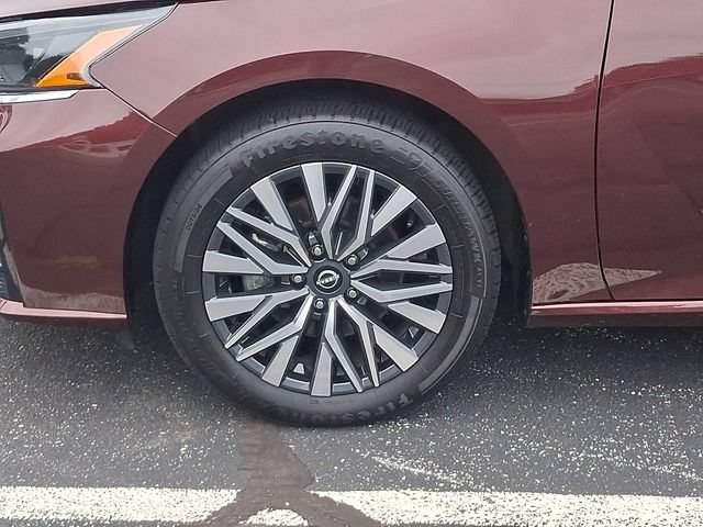 Used 2025 Nissan Altima 2.5 SV AWD/4WD image 8