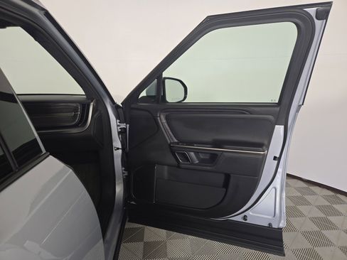 Used 2023 Rivian R1S Adventure image 18