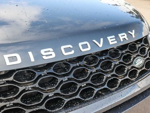 Used 2025 Land Rover Discovery Sport S image 15