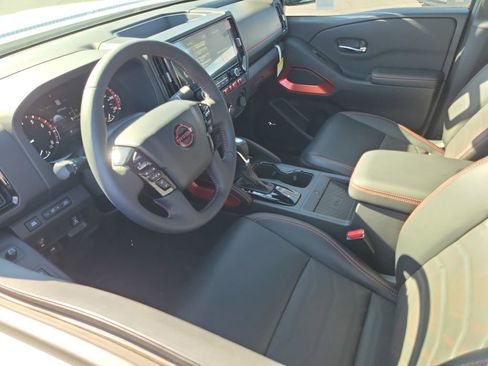 New 2025 Nissan Frontier PRO-4X w/ Pro Premium Package image 3