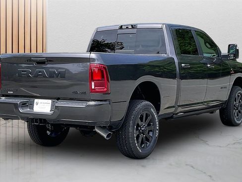 New 2026 RAM 2500 Laramie AWD/4WD image 17