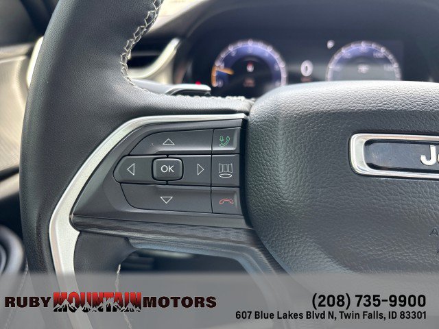 Used 2024 Jeep Grand Cherokee Laredo X w/ Luxury Tech Group I AWD/4WD image 15