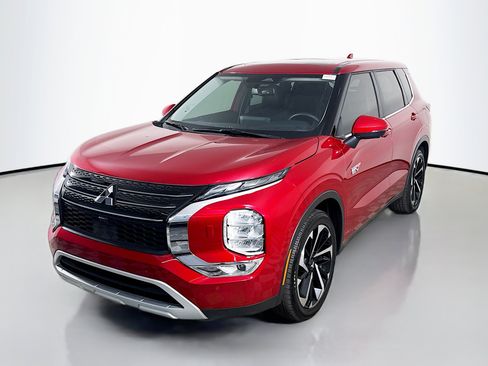 Used 2024 Mitsubishi Outlander SE image 4