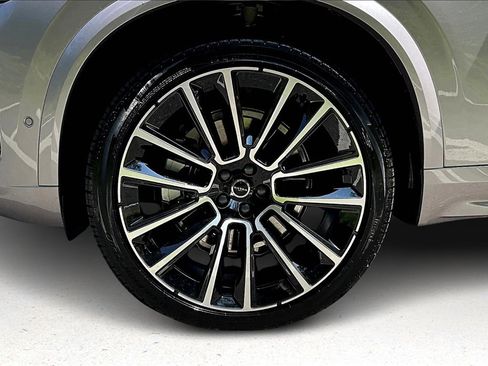 New 2026 Volvo XC90 B6 Ultra image 13