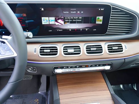 New 2025 Mercedes-Benz GLE 450 4MATIC image 23