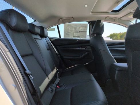 New 2026 MAZDA MAZDA3 2.5 S Sedan w/ Preferred Pkg image 19