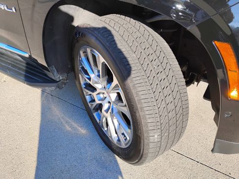 Used 2025 GMC Yukon Denali image 34