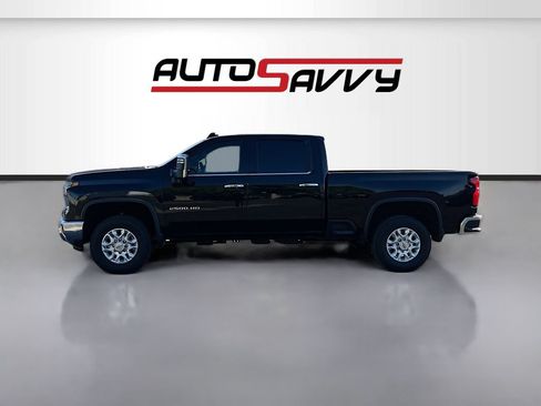 Used 2025 Chevrolet Silverado 2500 LTZ w/ LTZ Plus Package AWD/4WD image 4