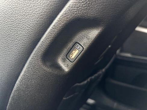 Certified 2022 Kia Telluride EX w/ EX Premium Package image 20