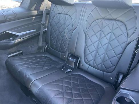 Used 2024 BMW X7 xDrive40i w/ M Sport Package image 32