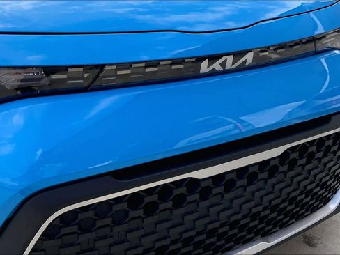 Used 2023 Kia Soul S image 32