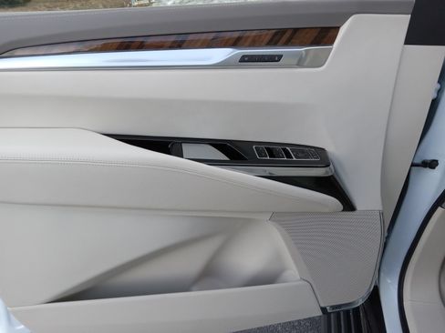 Certified 2026 Cadillac Escalade Platinum Sport w/ LPO, ONYX Package AWD/4WD image 10