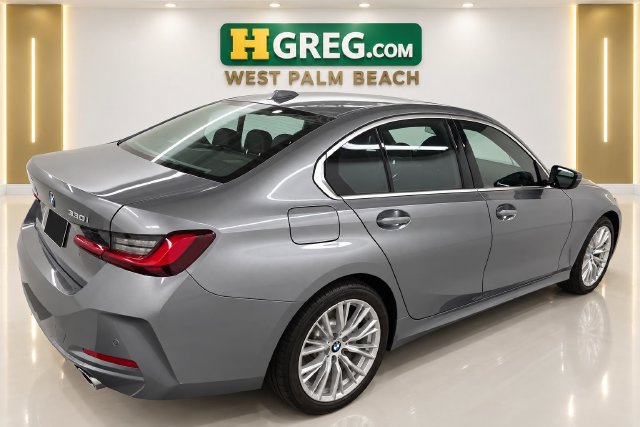 Used 2024 BMW 330i Sedan w/ Premium Package RWD image 6