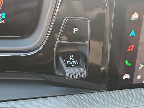 Used 2025 Porsche Cayenne S image 13