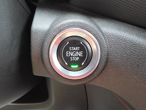 Used 2022 Chevrolet TrailBlazer RS image 47