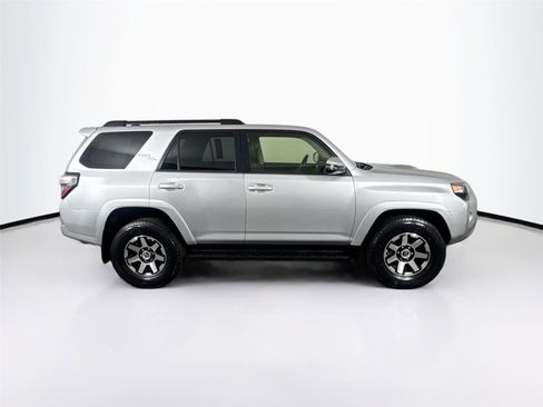 Certified 2024 Toyota 4Runner TRD Off-Road Premium image 10