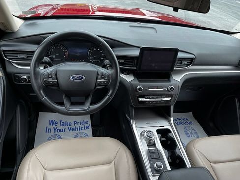 Used 2020 Ford Explorer XLT w/ Equipment Group 202A AWD/4WD image 8