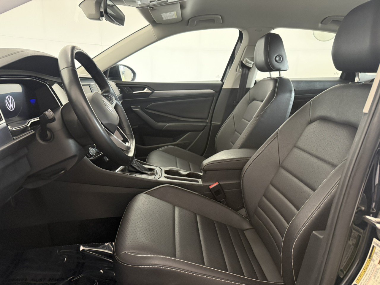 Used 2024 Volkswagen Jetta SE FWD image 14