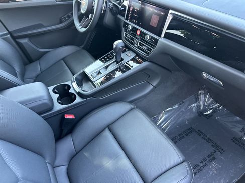 New 2026 Porsche Macan AWD/4WD image 17