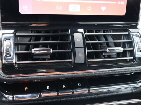 Used 2020 Lincoln Navigator Reserve w/ Luxury Package image 32