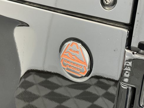 Used 2023 Jeep Gladiator Mojave w/ Cold Weather Group image 17