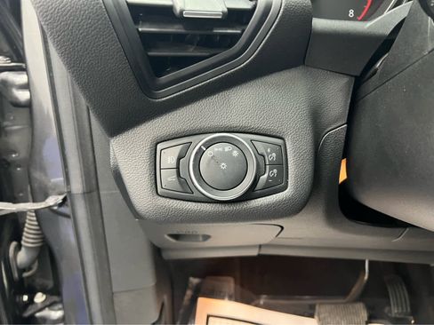 Used 2018 Ford Escape SE image 17