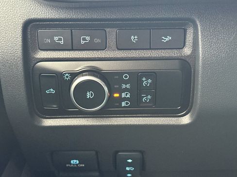 Used 2024 Ford F350 Lariat w/ Lariat Ultimate Package AWD/4WD image 38