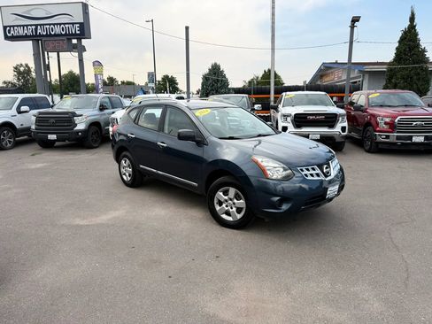 Used 2014 Nissan Rogue S w/ Convenience Package AWD/4WD image 2
