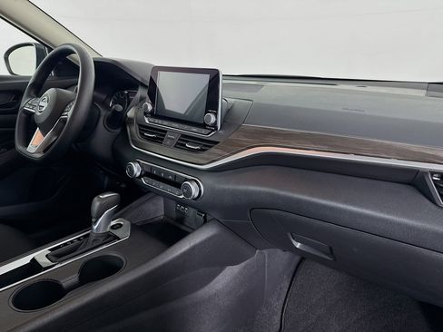 Used 2026 Nissan Altima 2.5 SV FWD image 29