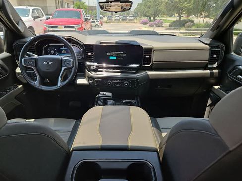 Used 2023 Chevrolet Silverado 1500 ZR2 w/ Technology Package AWD/4WD image 19